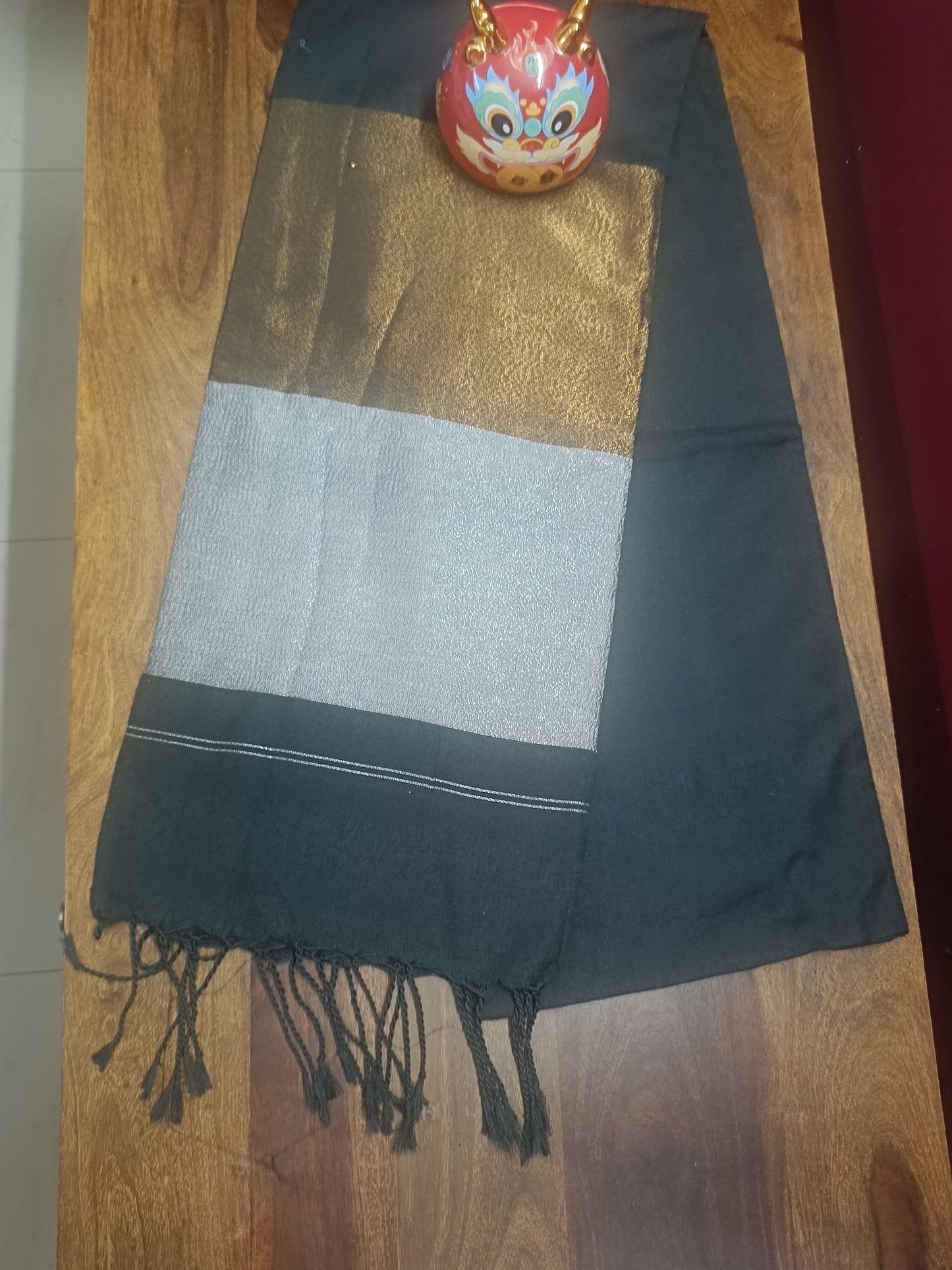 Plain Saree with Multi-Layer Zari Pallu - Black