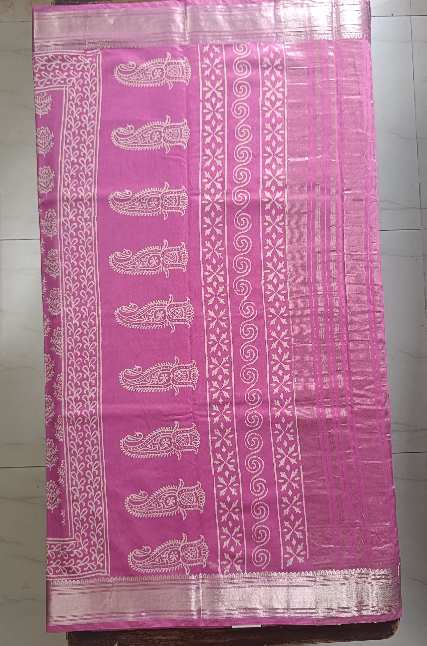 Art Silk Maheshwari Hand Block Print Saree - Pink